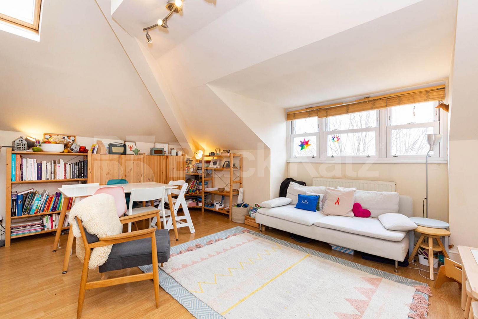  Two double bedroom flat located moments from the vibrant Crouch End Broadway Crouch Hill, Crouch End